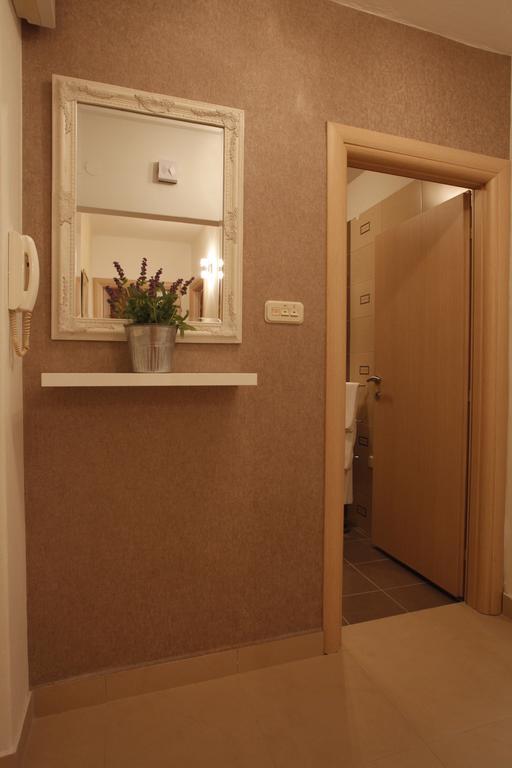 Apartment Vallamar Zara Esterno foto