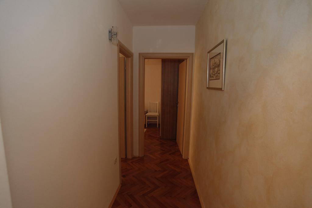 Apartment Vallamar Zara Esterno foto